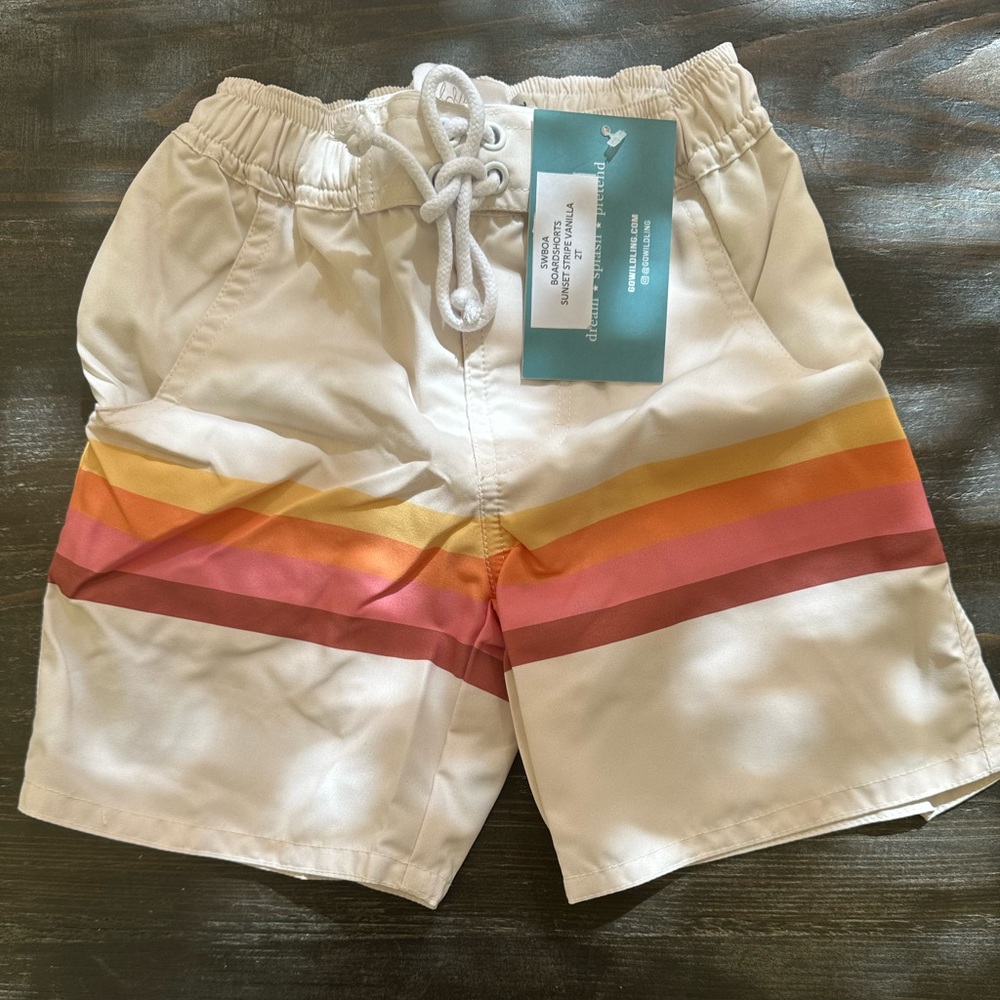 Well Dressed Wolf Wildling Board Shorts Sunset Stripe Vanilla SWBOA 2T NWT!